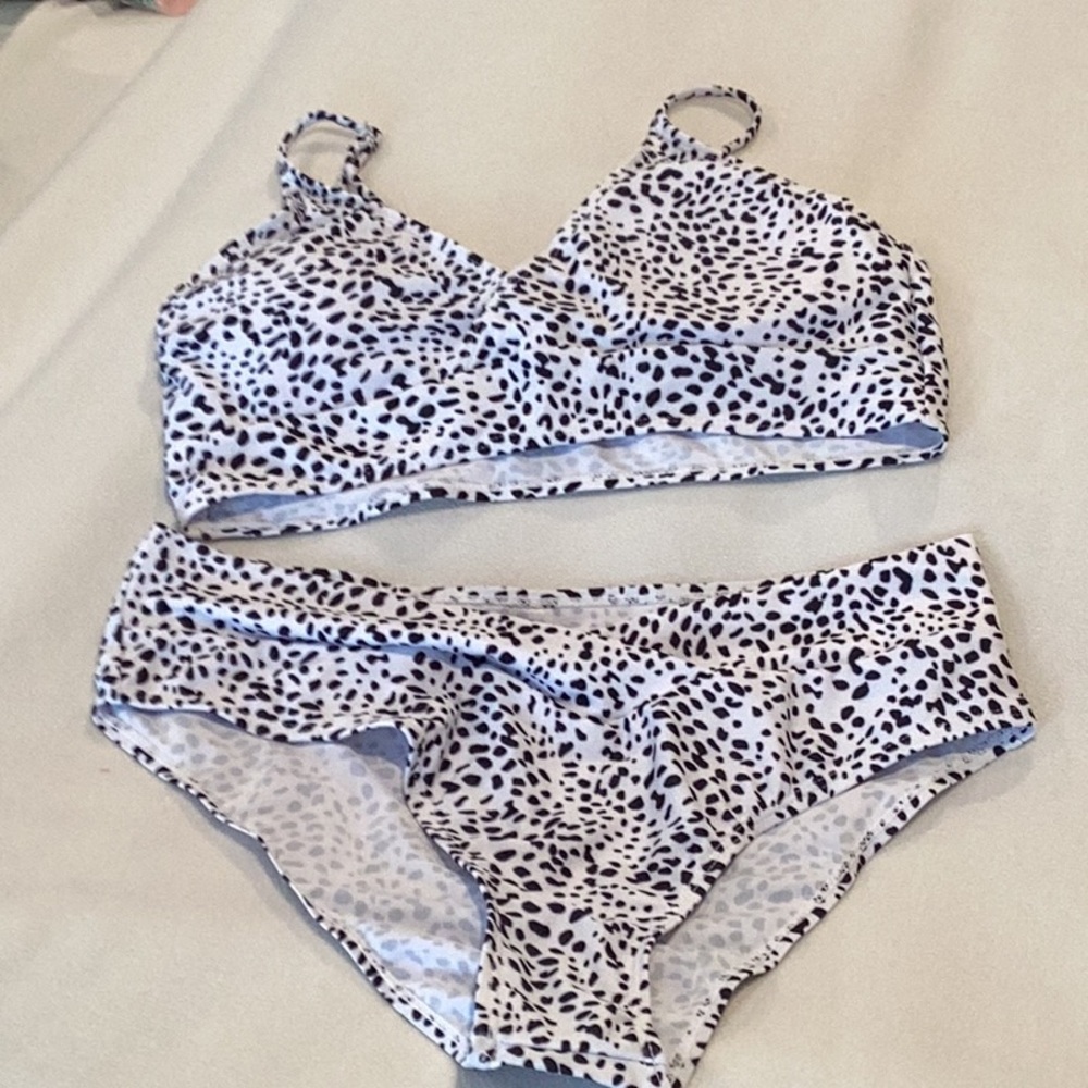 SHEIN Black and White Leopard Print Bikini